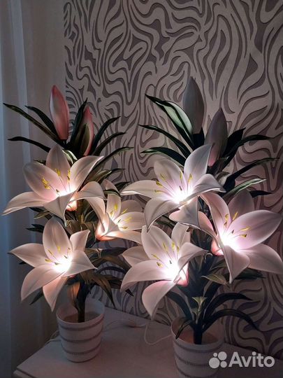 Светильник Лилия