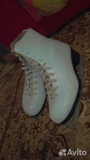 Коньки фигурные