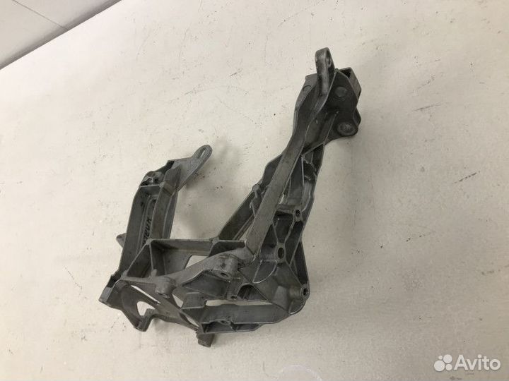 Кронштейн фары левый Mercedes-Benz C-Class 4 (W205