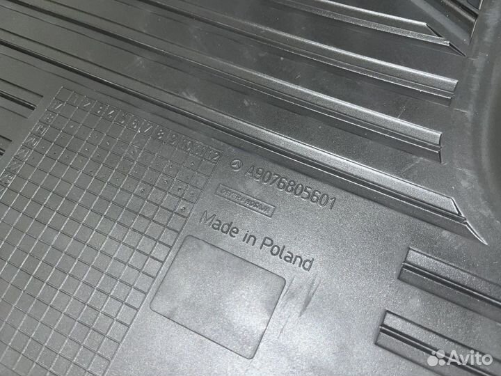 Новые резиновые ковры на Sprinter