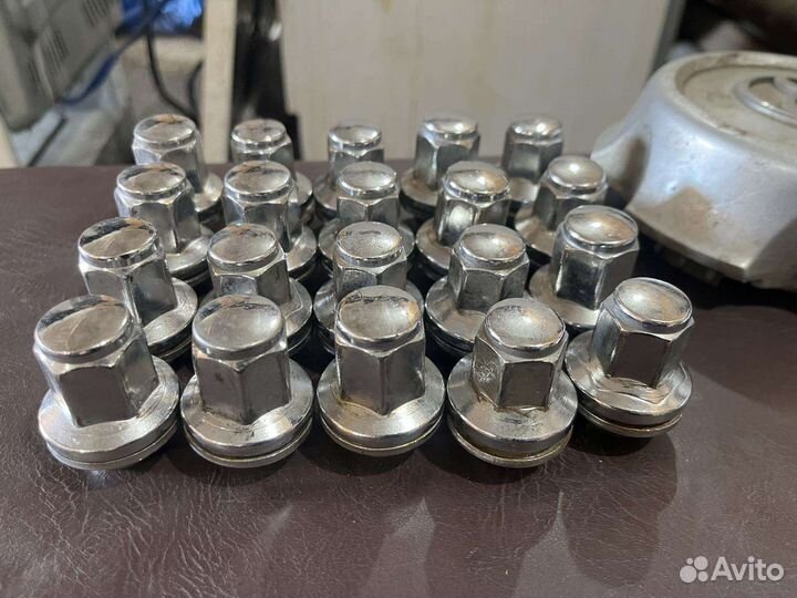 Колесные гайки land cruiser