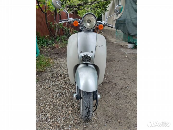 Скутер Honda Giorno Crea 4х тактный двигатель