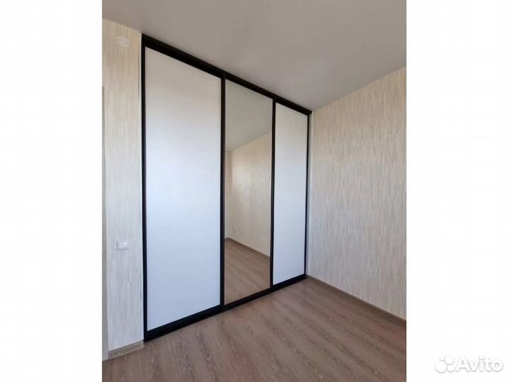 Двери купе в нишу