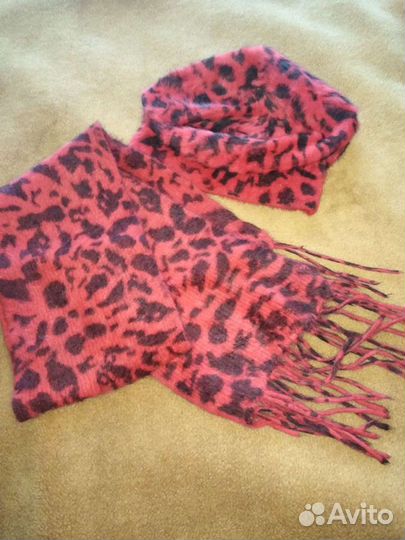 Берет и шарф