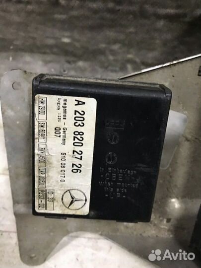 Блок управления защитой от буксировки MB W220