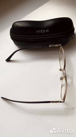Очки Vogue