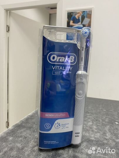 Зубная щетка oral b новая