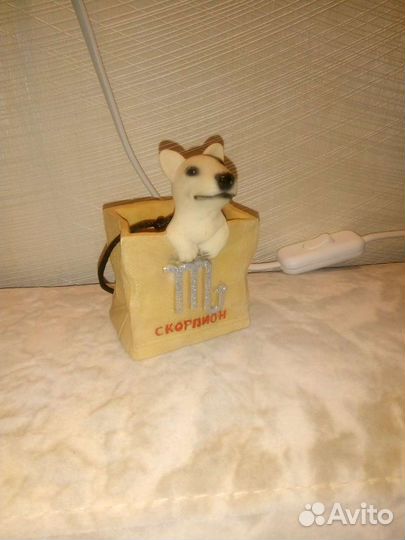 Сувенир собака/скорпион