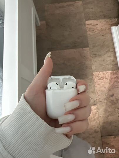 Airpods 2