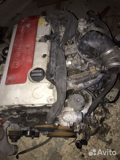 Двигатель m111