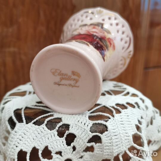 Вазочка фарфоровая