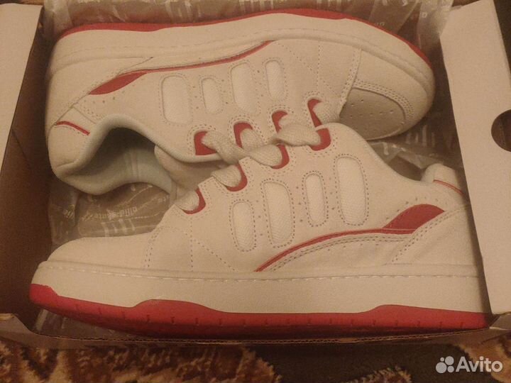 Дутыши ollieskate на руках