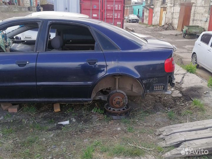 Ауди А4 b5 1,8 механика