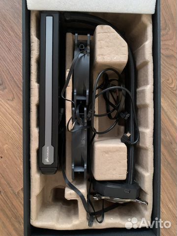 Водяное охлаждение Corsair H100i v2.0