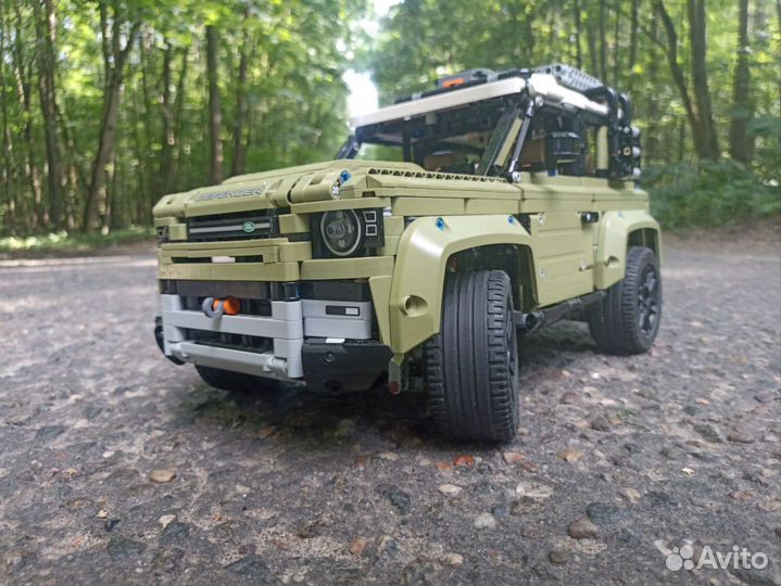 Конструктор Lego technic 42110 Land Rover Defender