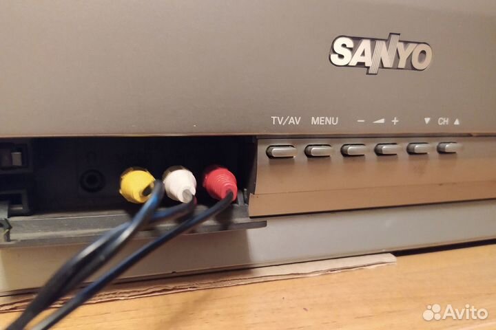 Телевизор Sanyo CE29KF8R