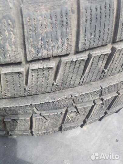 Bridgestone Blizzak Revo GZ 225/60 R17 90F