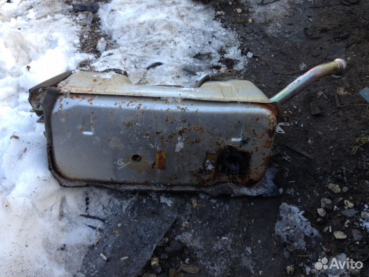 Бензобак Мерседес W210