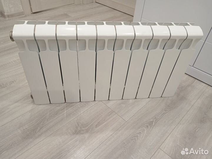 Радиатор Rifar Monolit 350 б/у
