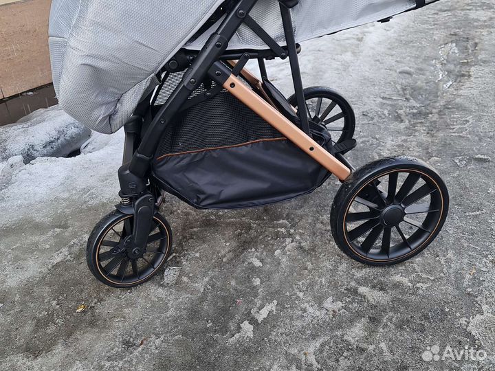 Прогулочная коляска Luxmom Н2