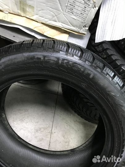 Nokian Hakkapeliitta R 235/55 R19 105R
