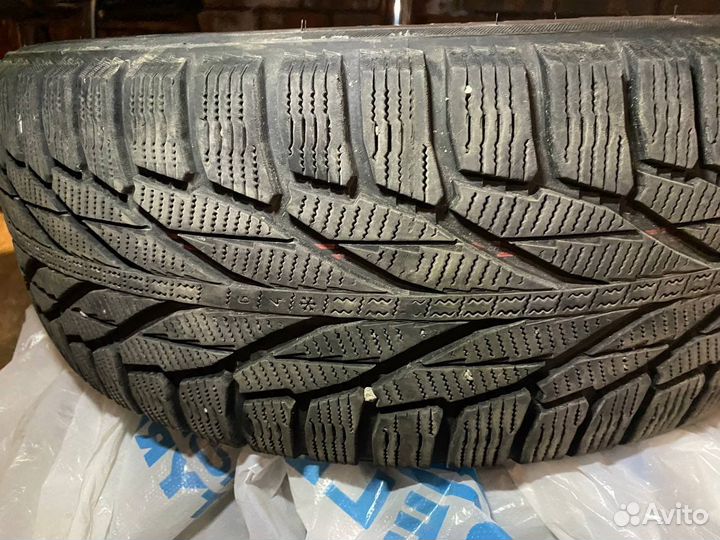 Nokian Tyres Hakkapeliitta R2 215/65 R16