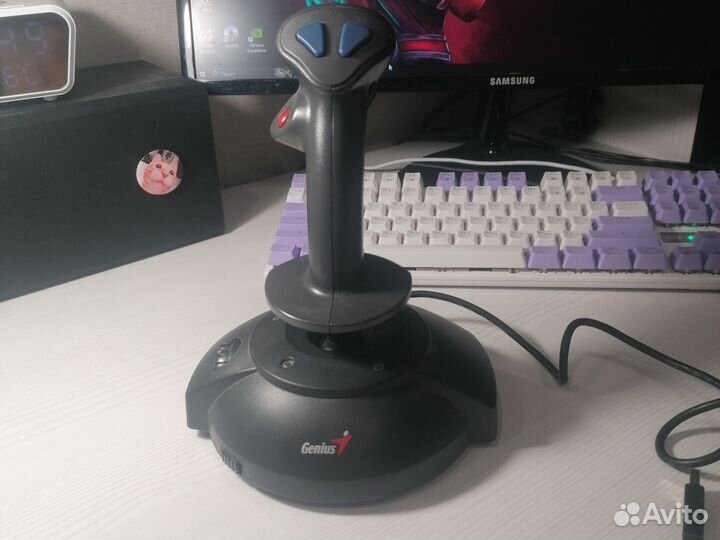 Джойстик для компьютера Genius