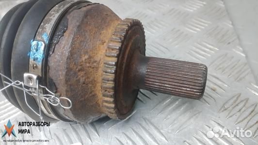 Полуось передняя правая (приводной вал, ШРУС)