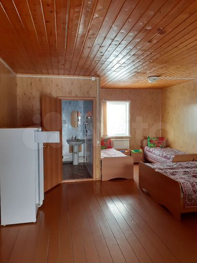 Дом 600 м² на участке 2,4 га