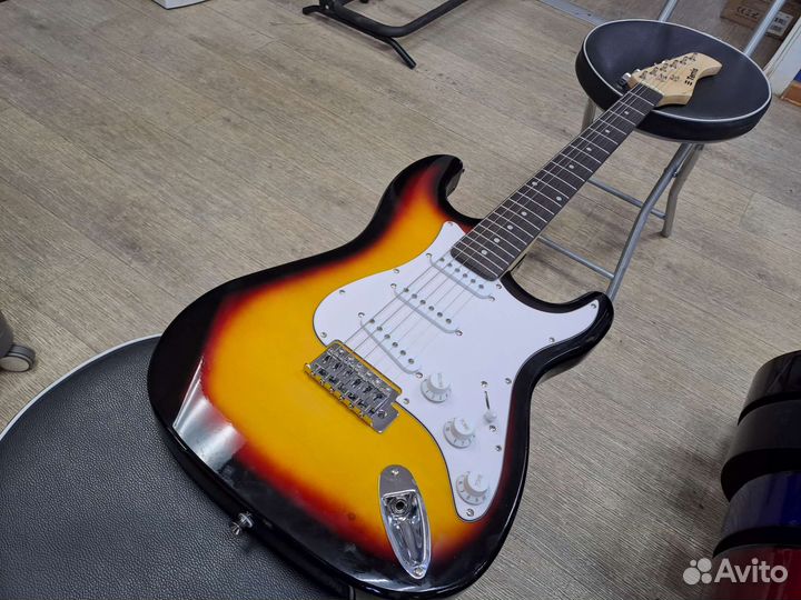Электрогитара стратокастер