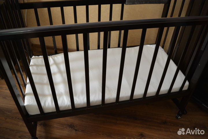 Кроватка детская