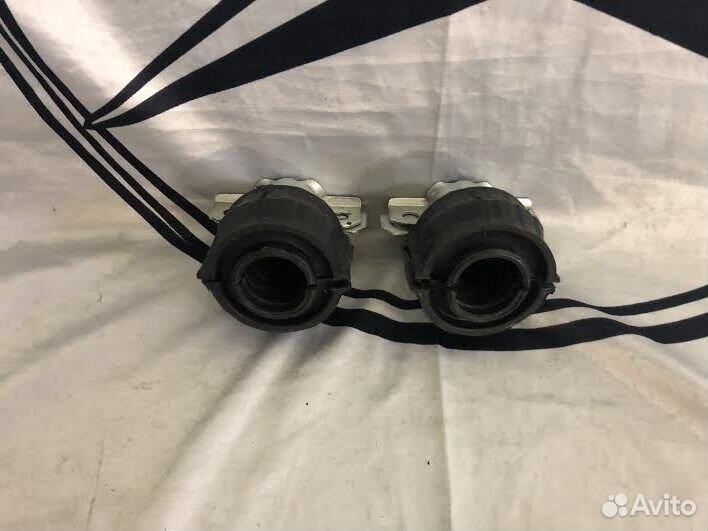 Втулка стабилизатора новая Mercedes ML GL 164