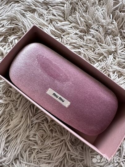 Очки Miu Miu хит сезона