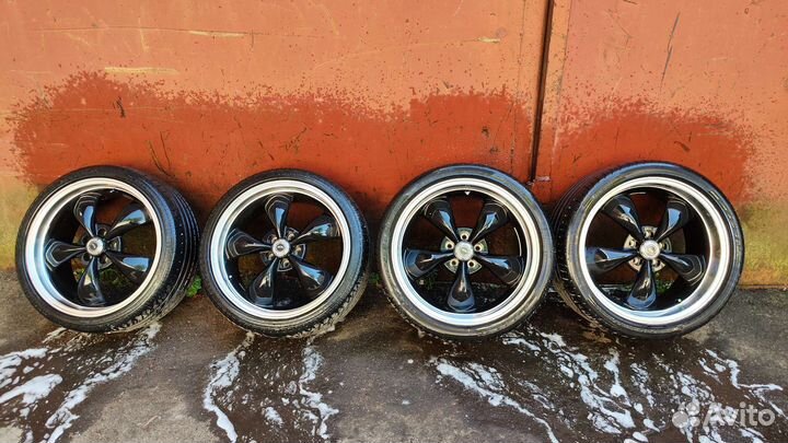 Разноширокие колеса Ford Mustang R20