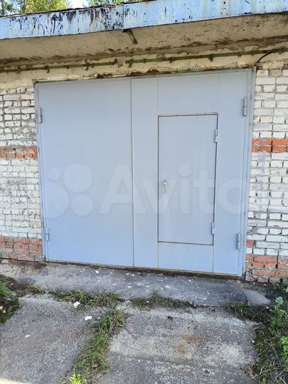 Гараж, > 30 м²