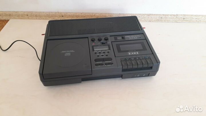 Eiki 7070