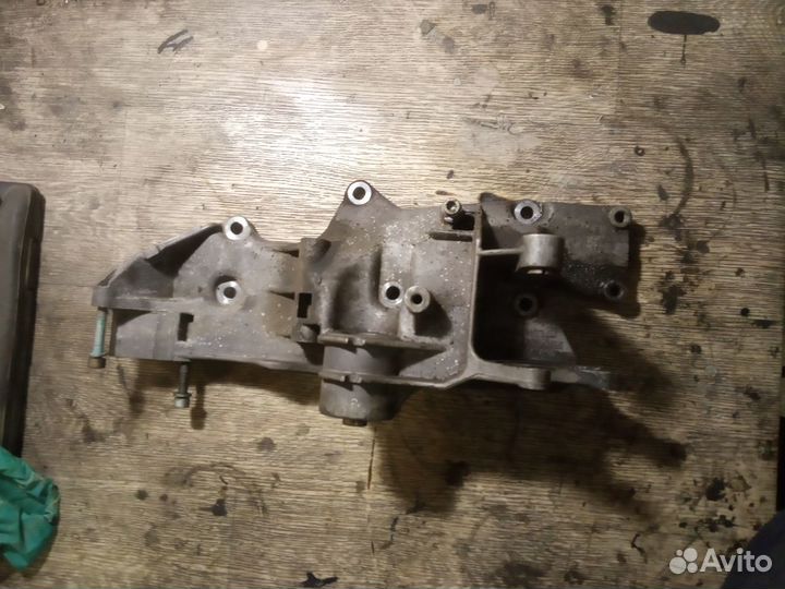 Кронштейн генератора Volkswagen Passat B5+ 1.8T