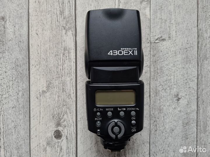 Вспышка Canon Speedlite 430EX II