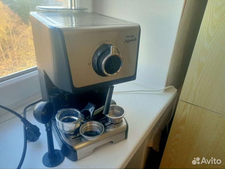 Кофеварка рожковая Inhouse Coffeebello