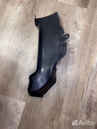 Заглушка воздуховода Skoda Fabia хэтчбек cgpa 2009