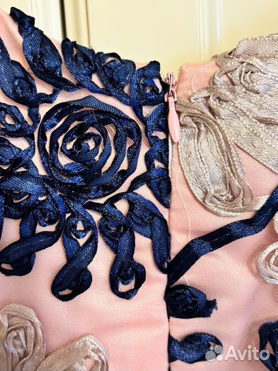 Платье нарядное для девочки 6 лет