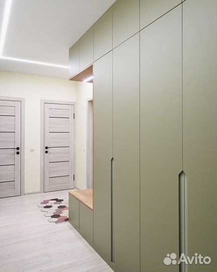 Шкаф распашной