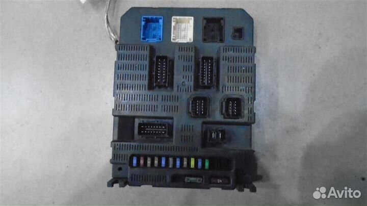 Блок предохранителей подкапотный Peugeot 308 1 20