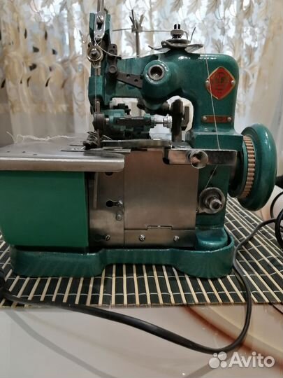 Оверлок для швейной машины