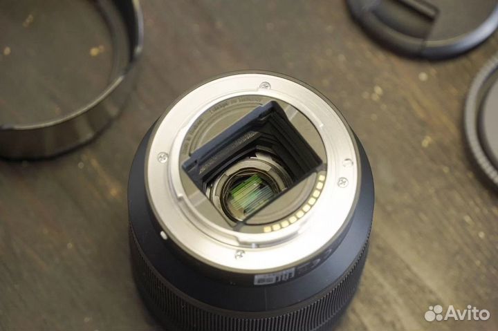 Объектив Sony E 28-70mm F3.5-5.6 OSS Объектив Sony