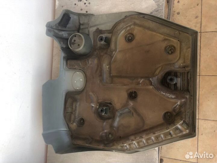 Крышка двигателя lexus GS