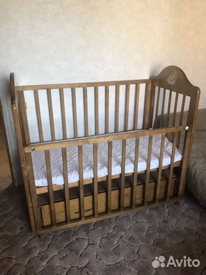 Детская кроватка