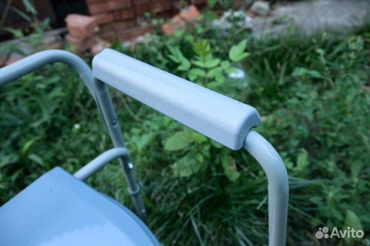 Санитарное кресло