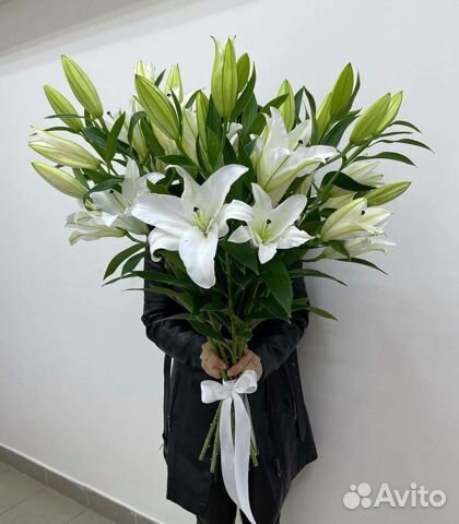 Лилии букет из лилий Омск доставка