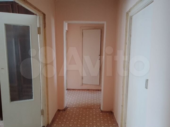 4-к. квартира, 73 м², 8/10 эт.